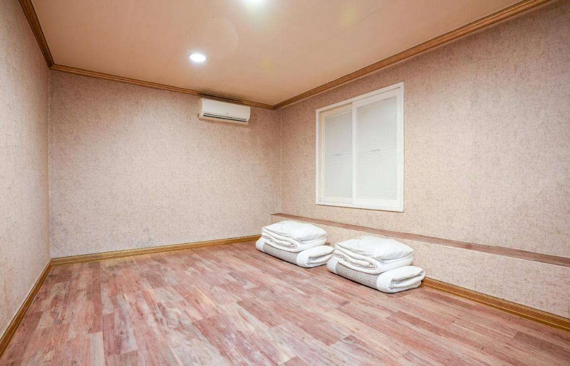 K Motel Daeyeon Busan Esterno foto