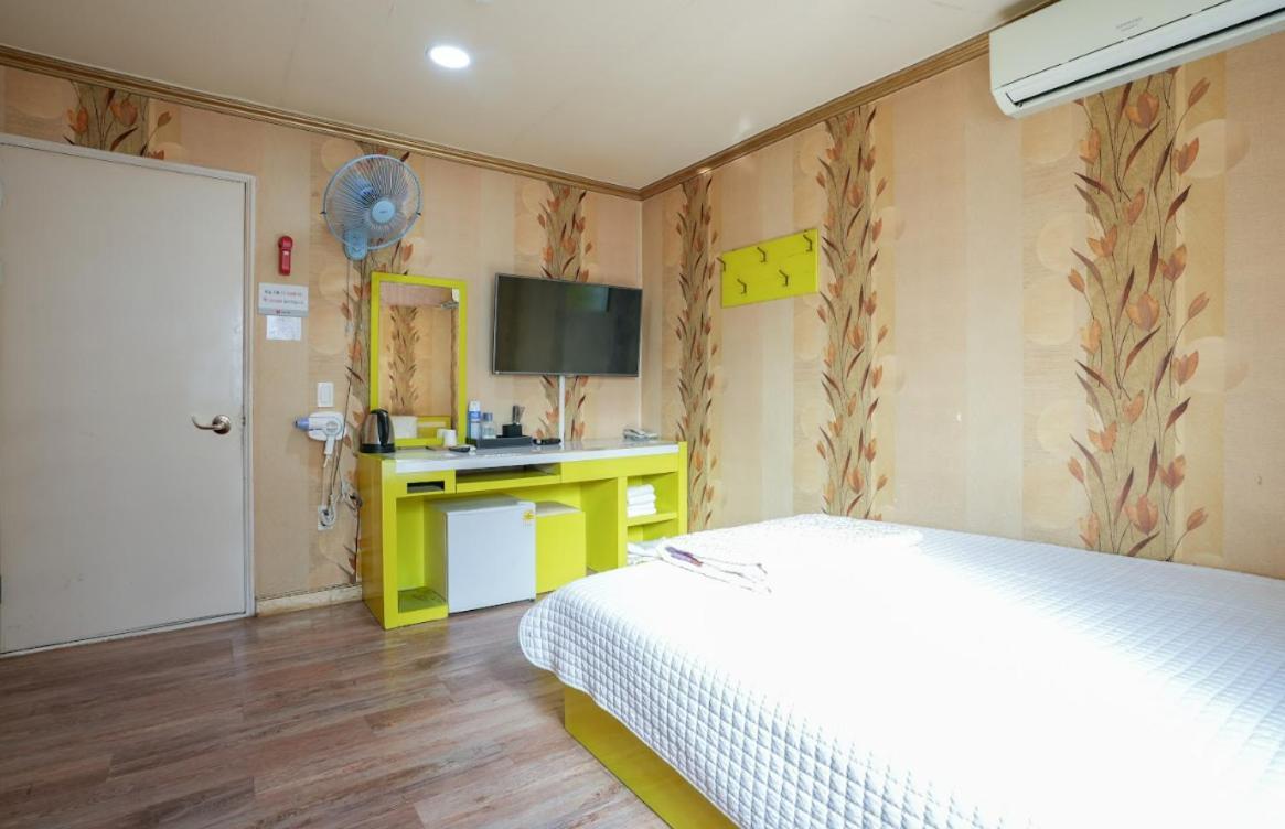 K Motel Daeyeon Busan Esterno foto